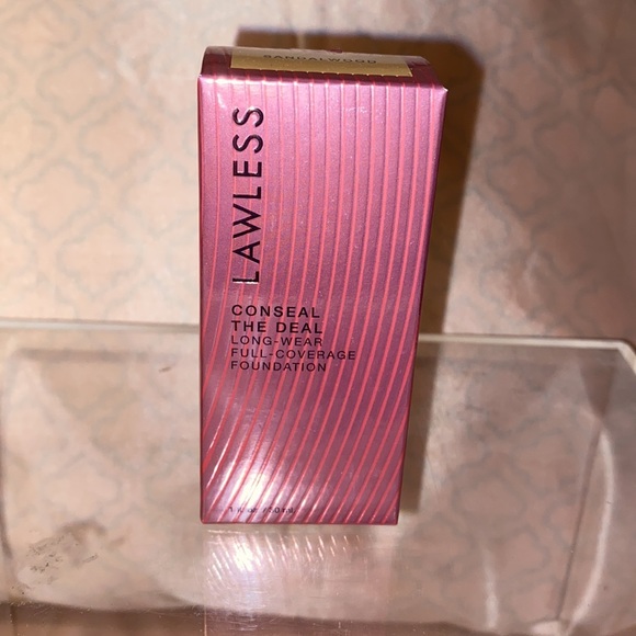 LAWLESS
Conseal The Deal Long-Wear Full-Coverage Foundation - Picture 3 of 3